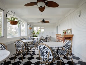 Dining - Historic Maui Estate • Weddings & Groups (Wailuku)