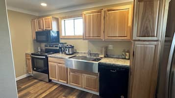 Oven, stovetop