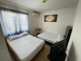 Habitación cuádruple básica | Wifi gratis