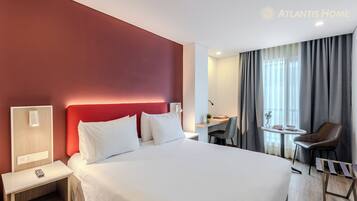 Egyptian cotton sheets, premium bedding, down comforters, pillowtop beds