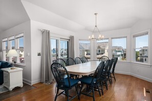 Dining - Family Ties: Close to Beach, Community Pool, Hot Tub and Game Room! (Nags Head)