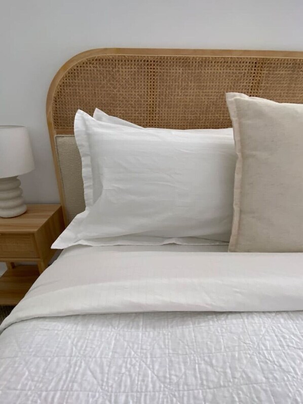 2 bedrooms, iron/ironing board, travel crib, free WiFi