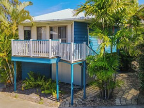 Deluxe Villa, Balcony, Garden View | Laptop workspace, iron/ironing board, free WiFi