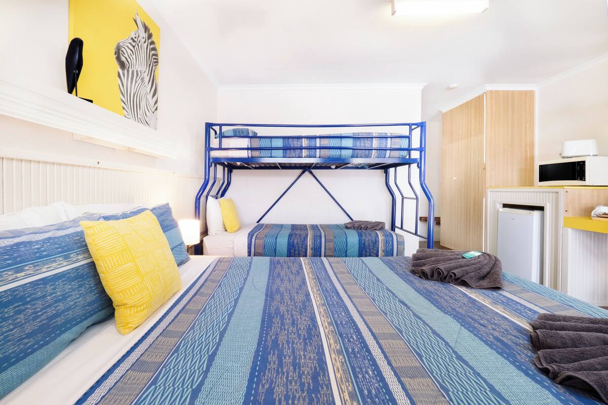 Basic-Vierbettzimmer