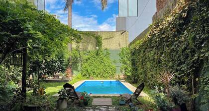 Gorgeous house with pool and large yard in central Buenos Aires