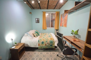4 bedrooms, desk, iron/ironing board, WiFi - Gorgeous house with pool and large yard in central Buenos Aires  (AAO)