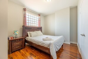 1 bedroom, iron/ironing board, WiFi, bed sheets