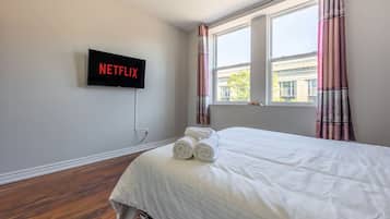 1 habitación, tabla de planchar con plancha, wifi y ropa de cama