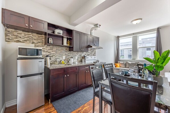 Fridge, microwave, oven, stovetop