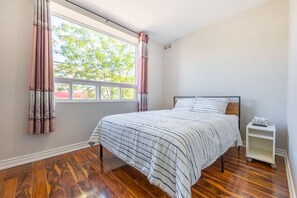 2 bedrooms, iron/ironing board, WiFi, bed sheets