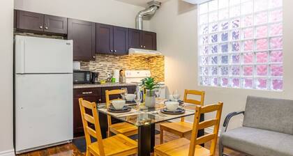 Bright 1BR Apt w/ Niagara Falls Views, Scenic Stay