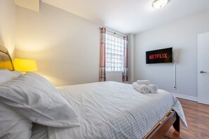 1 chambre, fer et planche à repasser, Wi-Fi, literie fournie