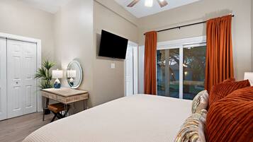 3 Schlafzimmer, Schreibtisch, Bügeleisen/Bügelbrett, Reisekinderbett