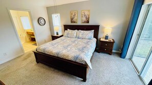 4 bedrooms, iron/ironing board, WiFi, bed sheets - Stunning South facing vacation home w/ pool & spa! (Davenport)