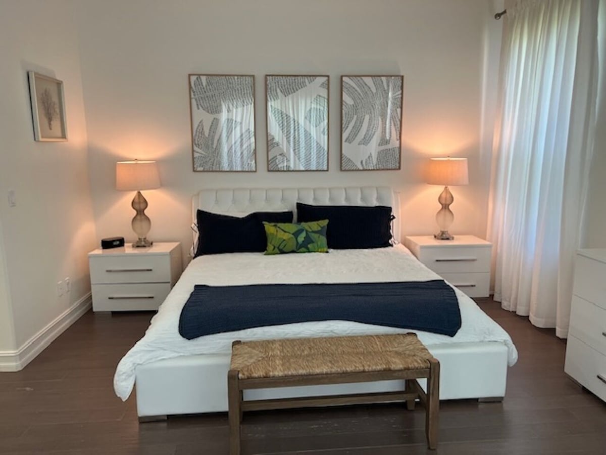 Photo 4 of Sandcastle house, Bright and cheery near Olde Naples and beach 3/2 with pool