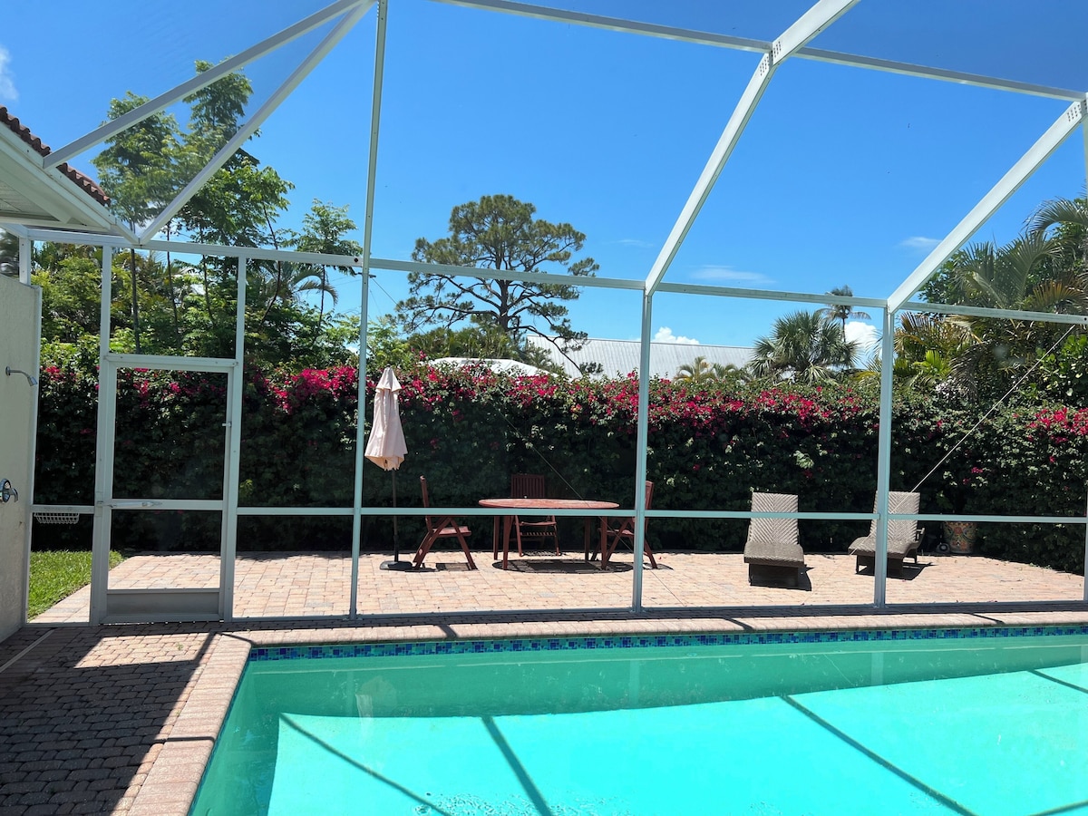 Photo 2 of Sandcastle house, Bright and cheery near Olde Naples and beach 3/2 with pool