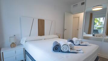 2 slaapkamers, een strijkplank/strijkijzer, reisbedje, gratis wifi