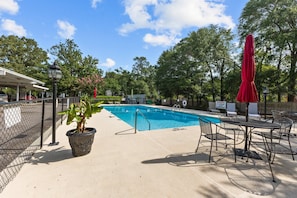 Pool - Comfort at the Clarendon

Quaint, clean, safe, & convenient location! (Fayetteville)