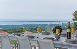 Outdoor dining - Villa Gabrijela by Istrabook (Kaštelir)