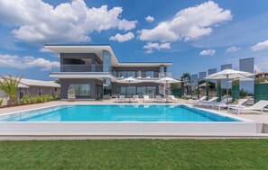 Beheizter Pool
