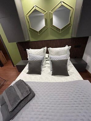 1 bedroom, iron/ironing board, travel crib, WiFi