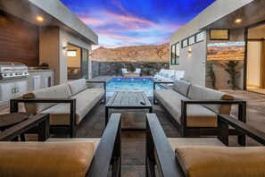 Terrace/patio - Luxury Golf Villa at Copper Rock, Private Pool, Private Spa, Putting Green, and more (Hurricane)