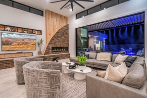 Interior - Luxury Golf Villa at Copper Rock, Private Pool, Private Spa, Putting Green, and more (Hurricane)