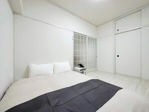 Apartment, 3 Bedrooms, Non Smoking, Kitchen | Iron/ironing board, free WiFi - Dai3kuboi 304 (Hiroshima)