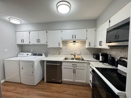 2-bedroom townhome for 6 guests