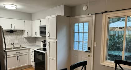 2-bedroom townhome for 6 guests