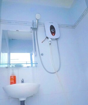 Bathroom - THUY TIEN HOTEL (Can Tho)