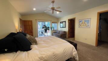 5 bedrooms, iron/ironing board, WiFi, bed sheets