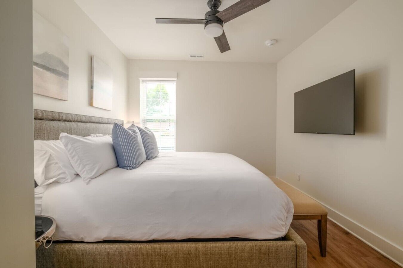 1 chambre, fer et planche à repasser, Wi-Fi, draps fournis