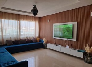 Living area - Logement Haute Standing. À 10 Minutes, de la Plage, et du Centre-ville (Agadir)