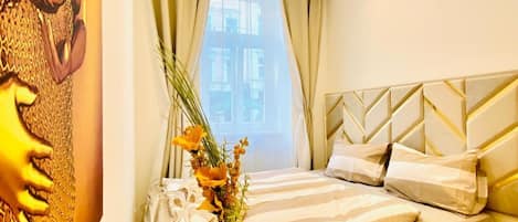 1 bedroom, WiFi, bed sheets