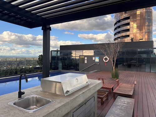 Skyview Retreat Whitehorse Tower