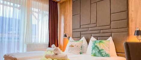 3 bedrooms, free WiFi, bed sheets, wheelchair access