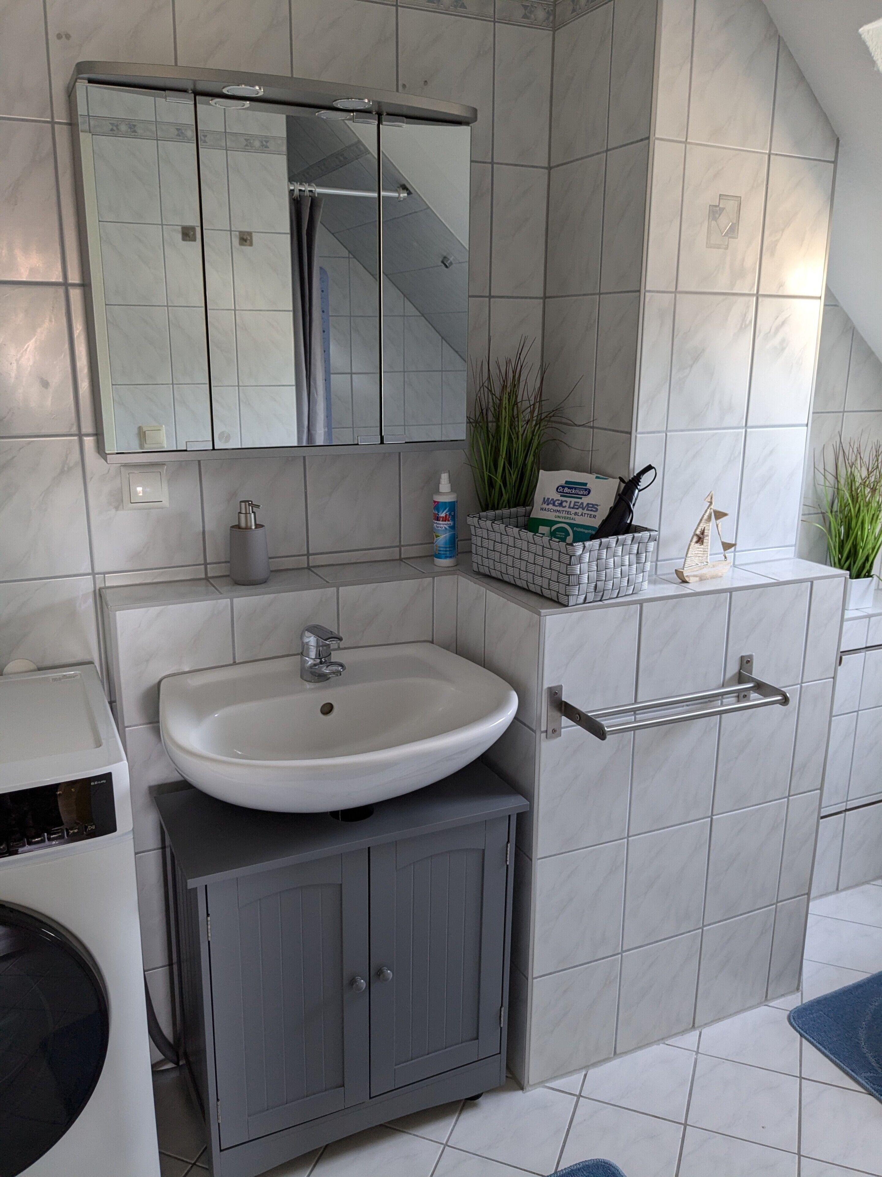 Een douche, een haardroger, handdoeken