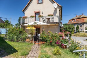 Exterior - Vacation Home "Ulbrich" with Private Terrace, Balcony & Wi-Fi (Neudrossenfeld)