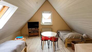 3 chambres, fer et planche Ă repasser, Wi-Fi gratuit, draps fournis