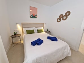 2 habitaciones, tabla de planchar con plancha y wifi gratis 