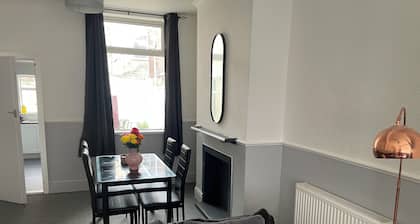 Cozy 2 bedroom property with all amenities