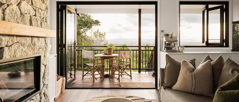 Superior Cabin, Mountain View | 1 bedroom, Frette Italian sheets, premium bedding, down comforters