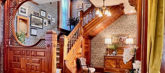 Historic Montana Manor