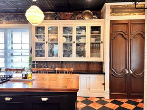 Dining - Historic Montana Manor (Helena)