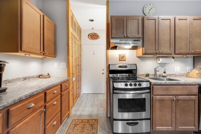 Brookside II B-303- Slopeside Ski in Ski Out Condo
