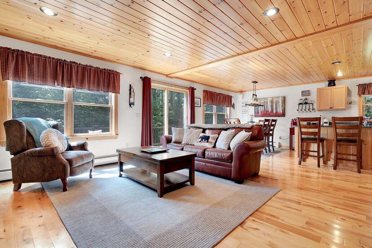 The Après Inn W/ Hot Tub And Fireplace! - Maine