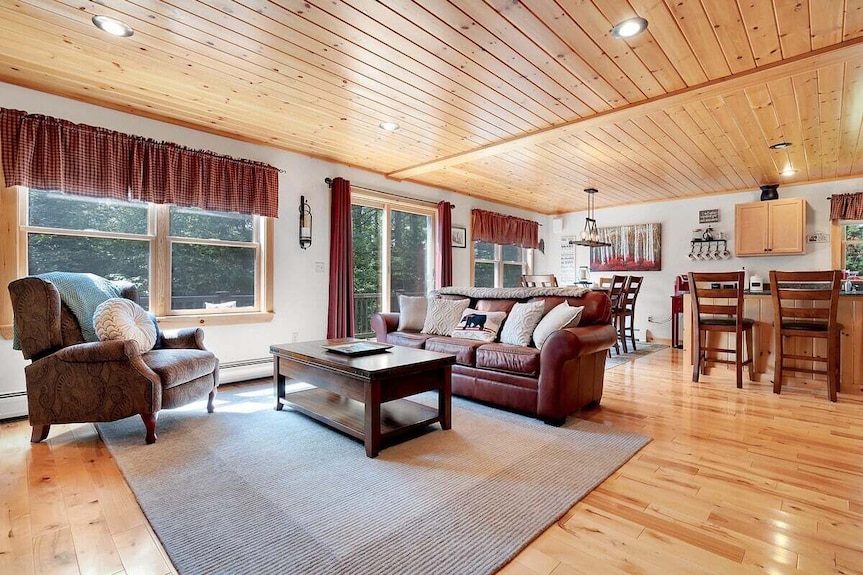 The Après Inn W/ Hot Tub And Fireplace! - Maine