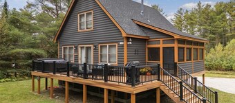 The Après Inn w/ Hot Tub and Fireplace!