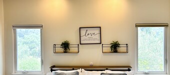 Bear Valley Retreat: Designed for Accessibility and Family-Friendliness.
